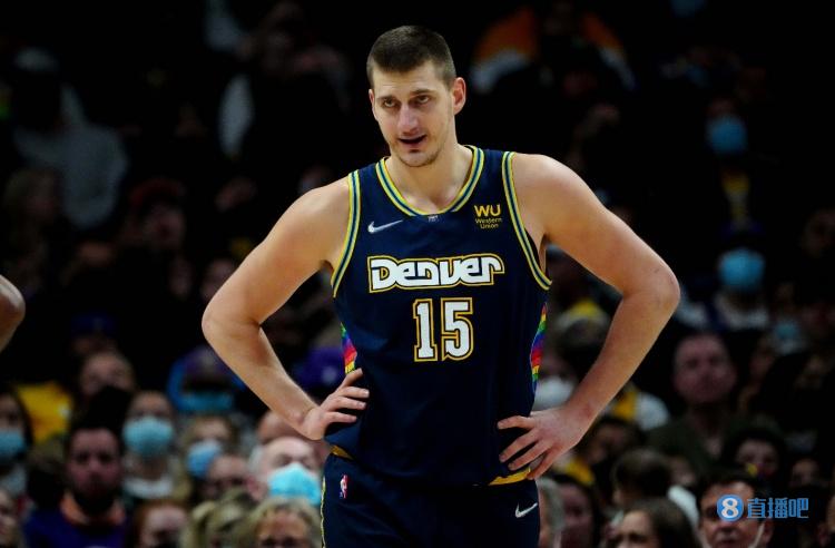 击和边路突 击和边路突