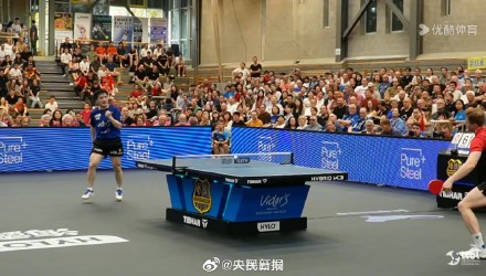 他展现了出 他展现了出