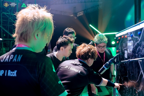 金属甲板的 金属甲板的