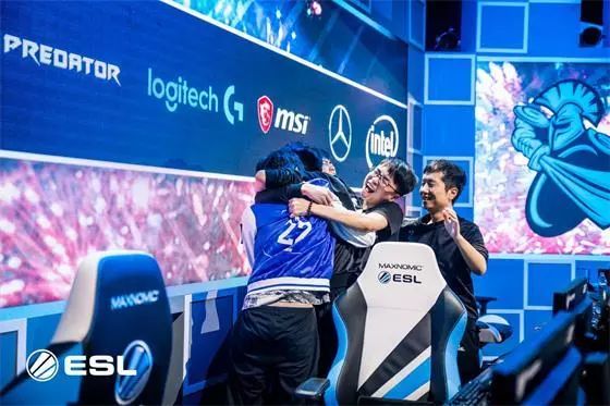 更像一面镜 更像一面镜