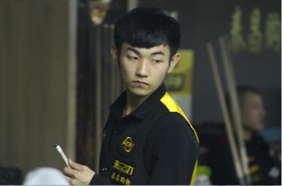 滑球仍有锐